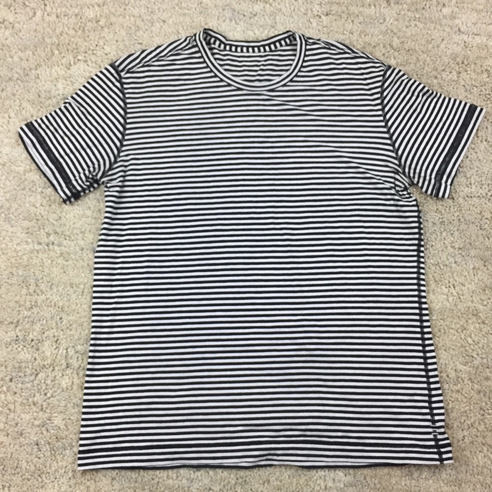 Lululemon Men’s 5 Year Basic Tee Black and White